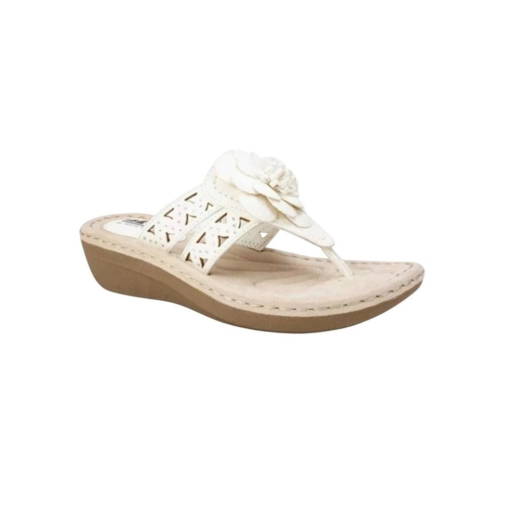 Cliffs by White Mountain Cynthia Wedge Sandals‎  8 White Floral Thong Slides